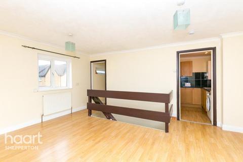43 Falcon Drive, Stanwell, Staines-upon-thames, TW19 7EU