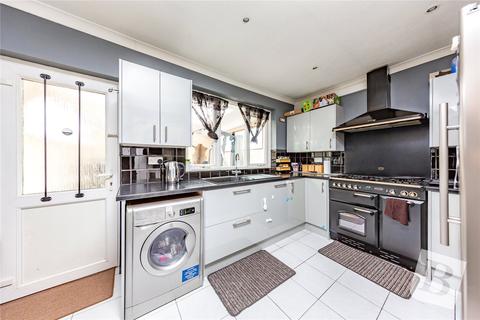 23 Martin Road, Dagenham, RM8 2XH