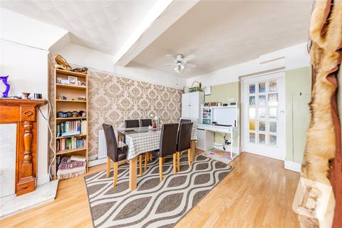 23 Martin Road, Dagenham, RM8 2XH