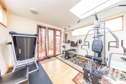 23 Martin Road, Dagenham, RM8 2XH