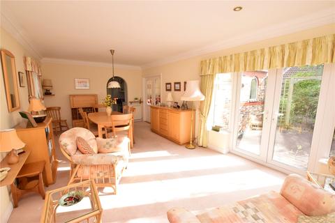 2 Nunnerley Place, Waltham, Grimsby, DN37 0NZ
