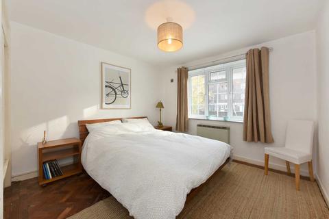 8 Hambledon Court, London, W5 3SW