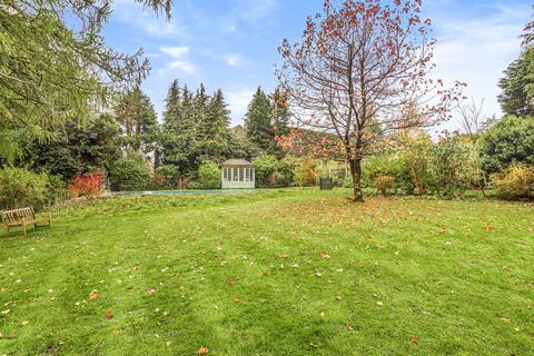 Abbotts Thatch Green Dene, East Horsley, Leatherhead, KT24 5RG
