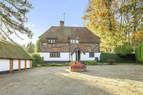 Abbotts Thatch Green Dene, East Horsley, Leatherhead, KT24 5RG