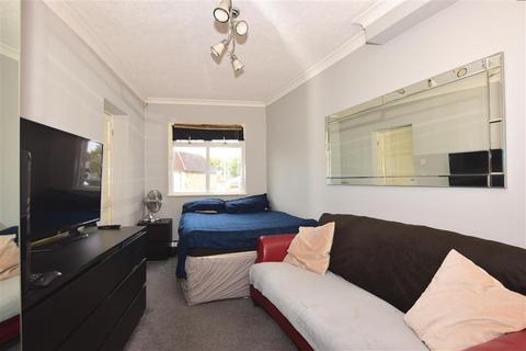 5 Totnes Road, Welling, DA16 1BU