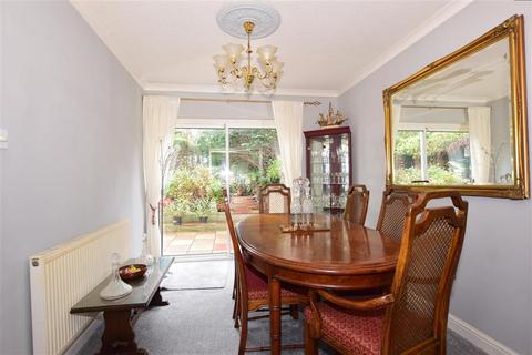 5 Totnes Road, Welling, DA16 1BU