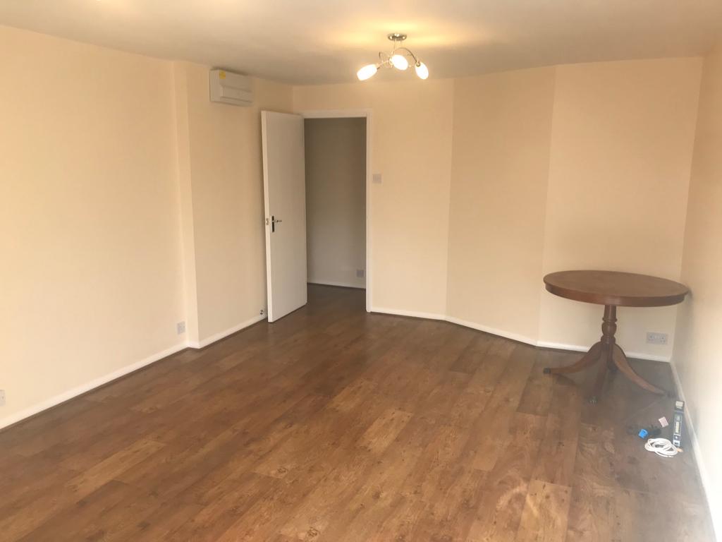 Millers Green Close, EN2 1 bed flat £1,150 pcm (£265 pw)
