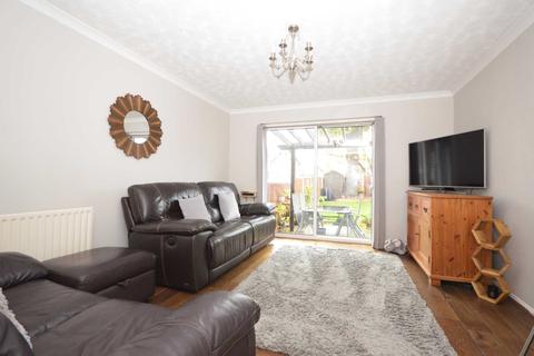 64 Connaught Way, Billericay, CM12 0UN