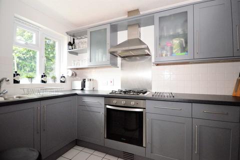 64 Connaught Way, Billericay, CM12 0UN