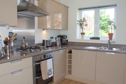15 Academy Place, Isleworth, TW7 5FD