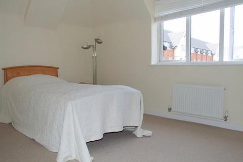 15 Academy Place, Isleworth, TW7 5FD