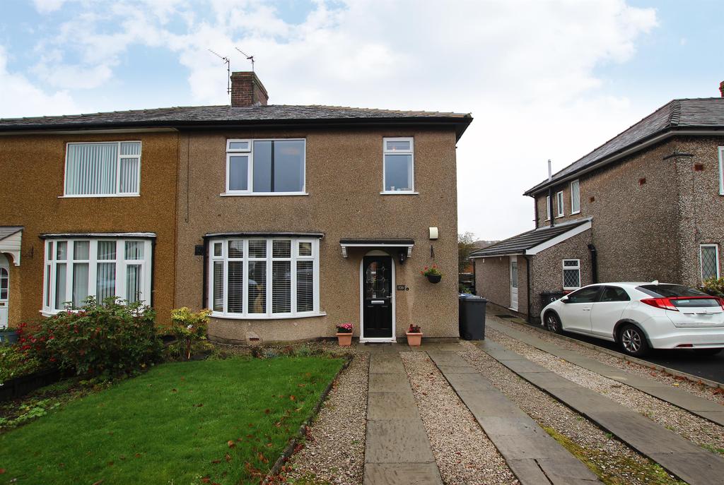 Preston Old Road, Blackburn, BB2 5NL 3 bed semidetached house £240,000
