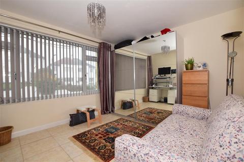 34 Heron Hill, Belvedere, DA17 5HF
