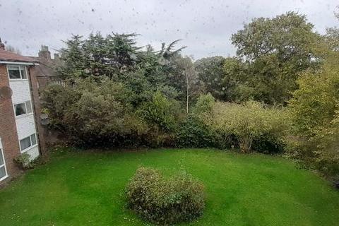 27 Leaf Grove, London, SE27 0SG