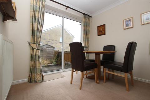 2 Astley Heights, Darwen, BB3 2TE