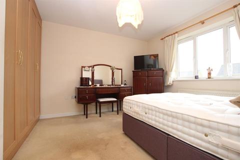 2 Astley Heights, Darwen, BB3 2TE