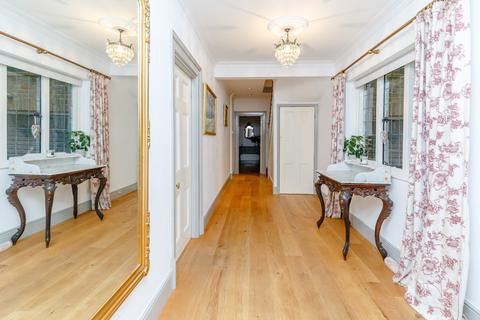 Wivenhoe Beech Grove, Amersham, HP7 0AZ