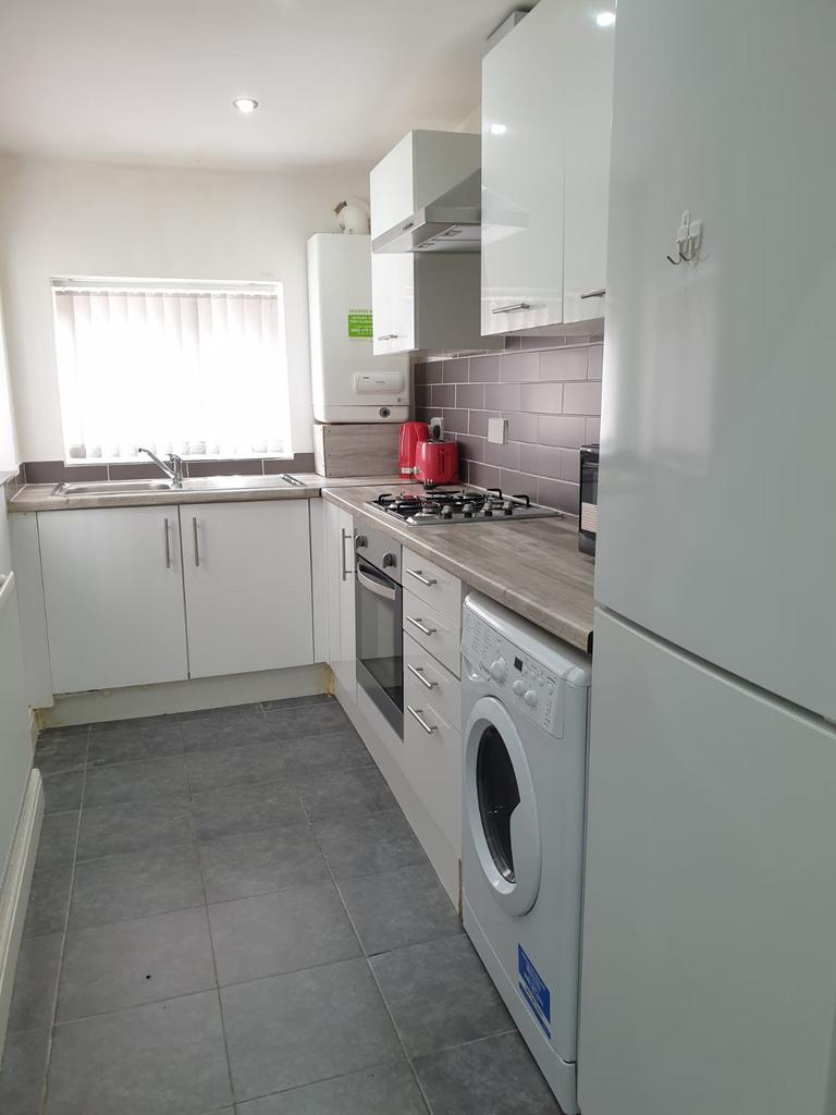 Letchworth Street, M14 7PE 3 bed terraced house to rent £1,500 pcm (£
