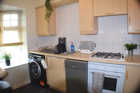 2 bedroom semi-detached house to rent, Thomas Chapman Grove, Northampton, NN4