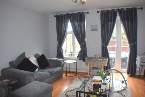 2 bedroom semi-detached house to rent, Thomas Chapman Grove, Northampton, NN4