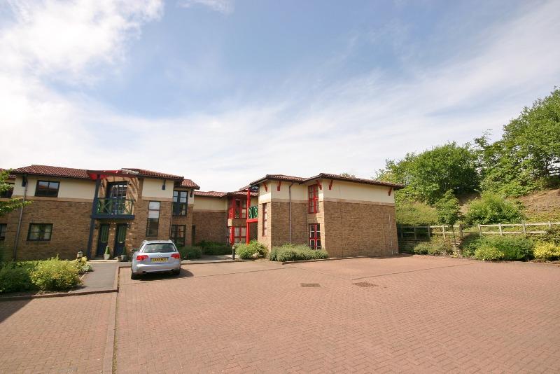 East Werberside, Fettes, Edinburgh, EH4 1SU 2 bed flat £850 pcm (£196 pw)