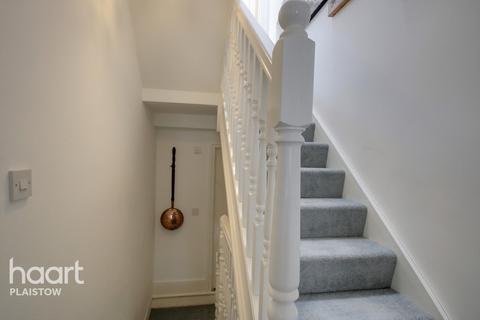 52 Dundee Road, London, E13 0BQ