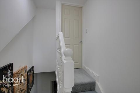 52 Dundee Road, London, E13 0BQ