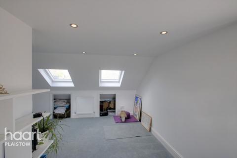 52 Dundee Road, London, E13 0BQ