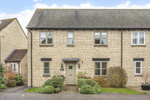 8 Birch Drive, Bradwell Village, Burford, OX18 4XH