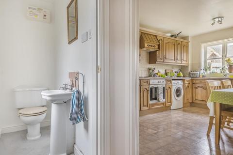 8 Birch Drive, Bradwell Village, Burford, OX18 4XH