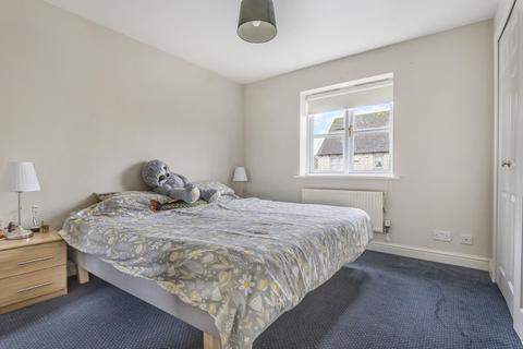 8 Birch Drive, Bradwell Village, Burford, OX18 4XH