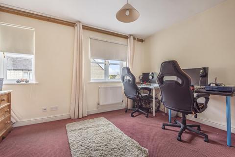 8 Birch Drive, Bradwell Village, Burford, OX18 4XH