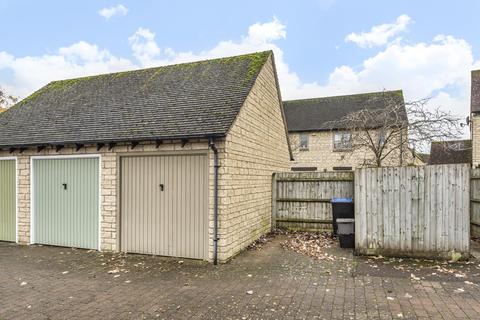 8 Birch Drive, Bradwell Village, Burford, OX18 4XH