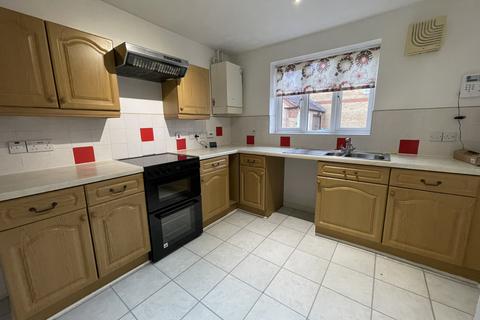 3 bedroom semi-detached house to rent, Forge Close, Leicester, Leicestershire, LE8