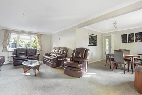 6 Ridgeway Close, Lightwater, GU18 5XU