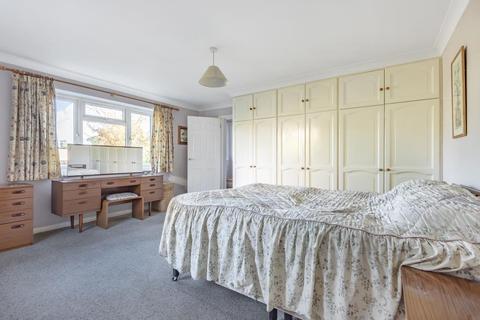 6 Ridgeway Close, Lightwater, GU18 5XU