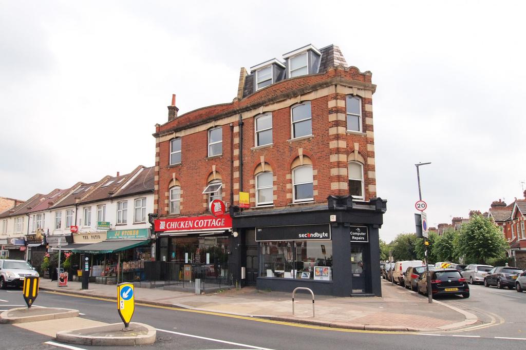 Durnsford Road, Wimbledon Park, London, SW19 2 bed apartment £1,525