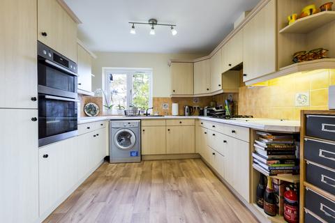 24 Berners Close, Grange-over-sands, LA11 7DQ