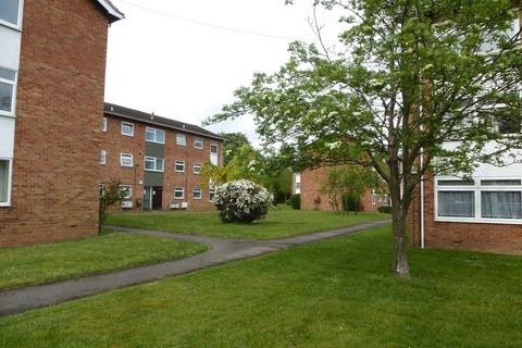 2 bedroom flat to rent, Bath Road, Reading