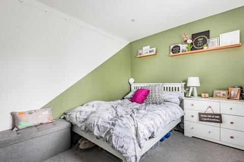 107 Seymour Way, Sunbury-on-thames, TW16 7NL