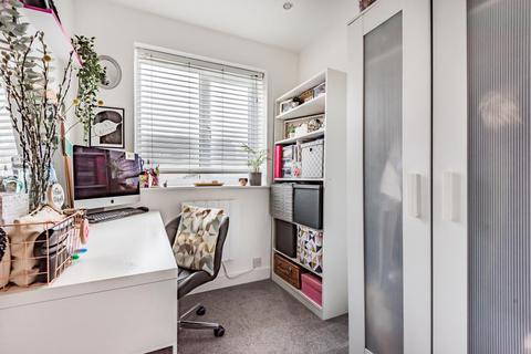 107 Seymour Way, Sunbury-on-thames, TW16 7NL