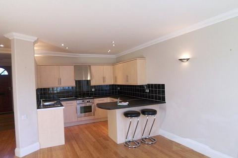 2 bedroom apartment to rent, Newport Road, Barnstaple, Devon, EX32