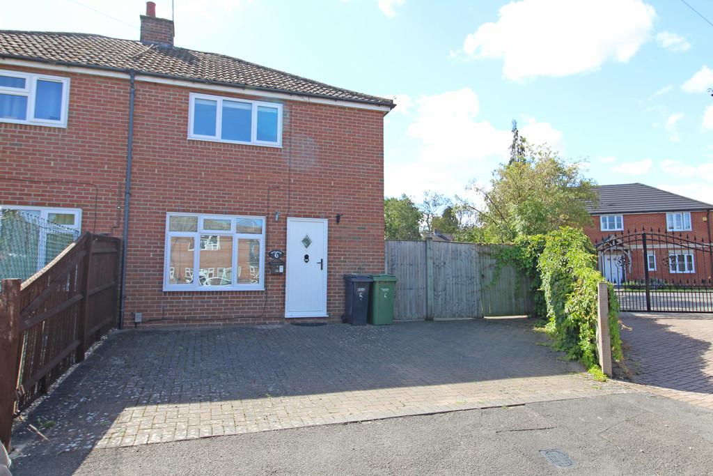 Kentwood Close, Cholsey 3 bed semidetached house £289,950