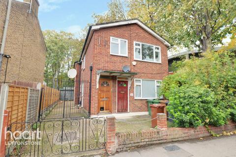 4b Forest Road, Leytonstone, London, E11 1JT
