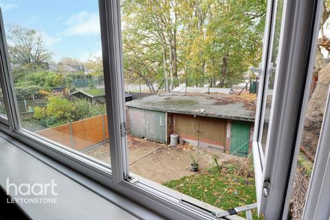 4b Forest Road, Leytonstone, London, E11 1JT