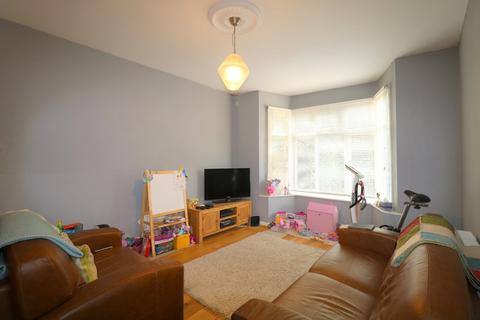 Flat 2, 155 Sanderstead Road, South Croydon, CR2 0PH