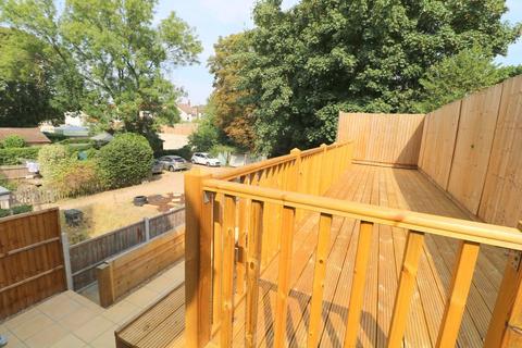 Flat 2, 155 Sanderstead Road, South Croydon, CR2 0PH