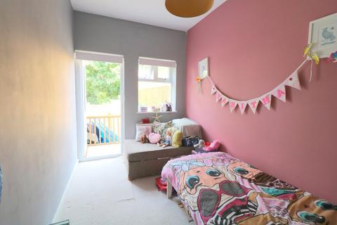 Flat 2, 155 Sanderstead Road, South Croydon, CR2 0PH