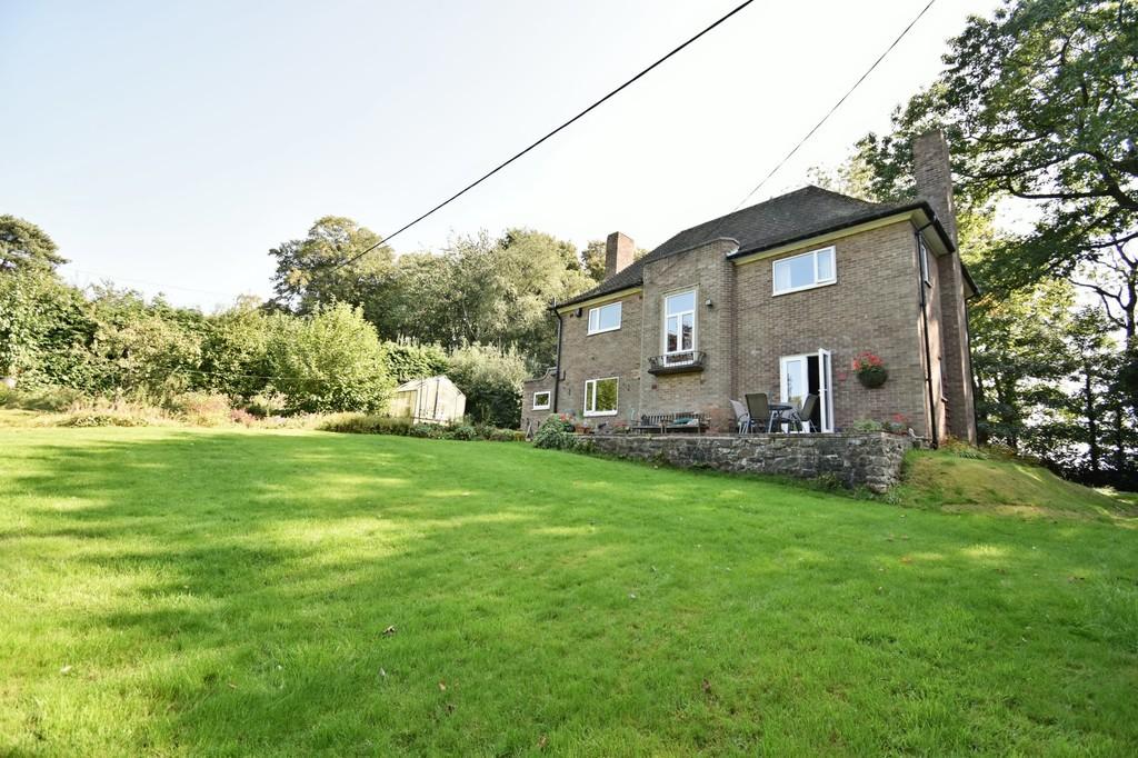 Bladon Houses, Newton Solney 4 bed detached house for sale £595,000