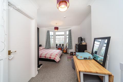 Studio to rent, Sackville Road, Hove, East Sussex, BN3